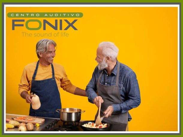 Dos hombres cocinando